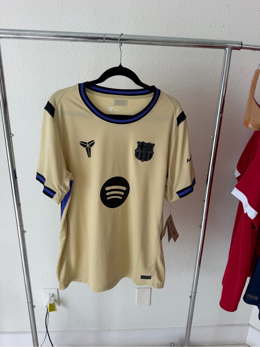 Nike FC Barcelona 2025/26 Kobe Away Soccer Jersey Men’s L HJ4603-785 NWT